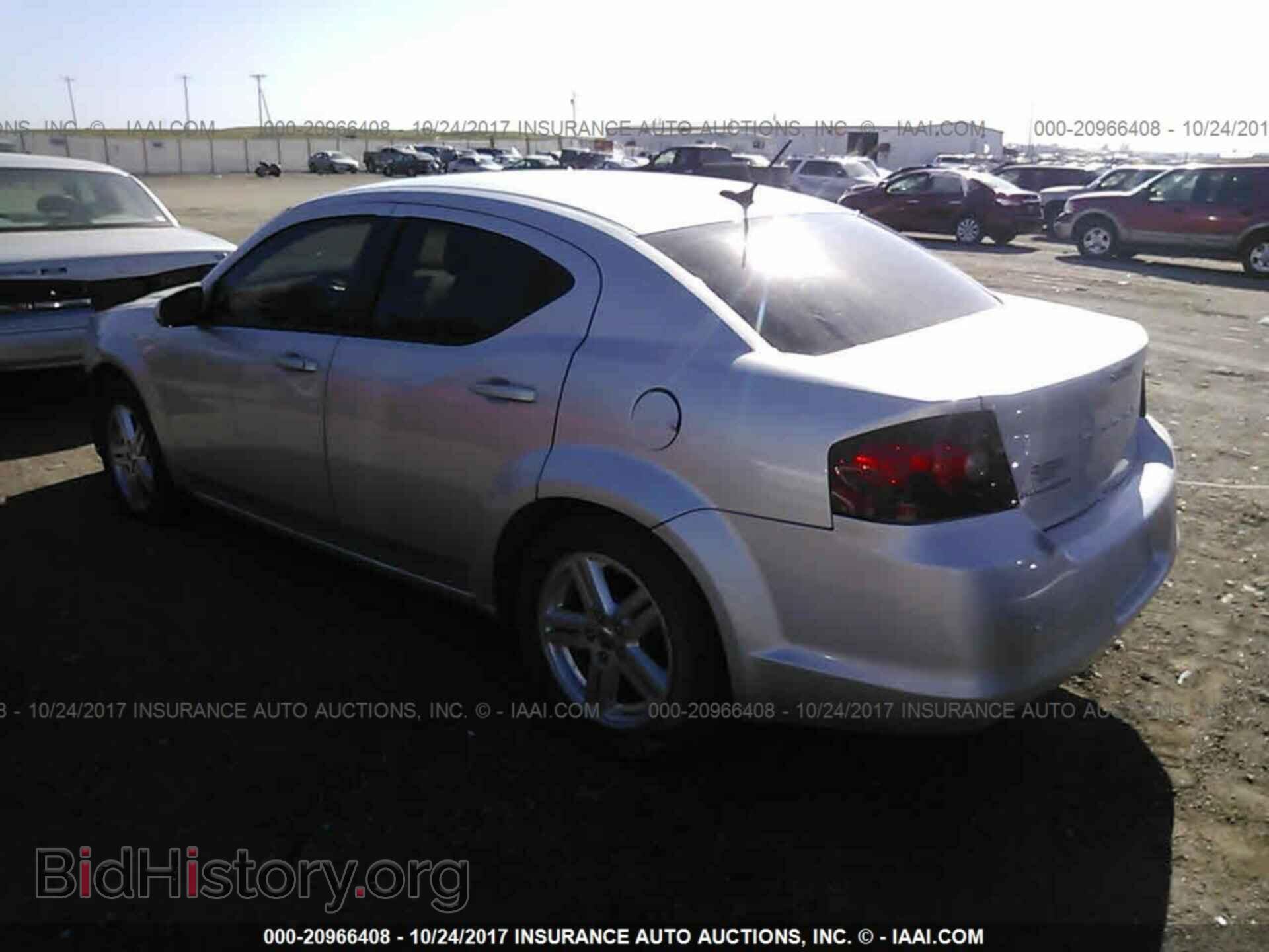 2012 Dodge Avenger - VIN: 1C3CDZCB8CN237107 - Photo 3