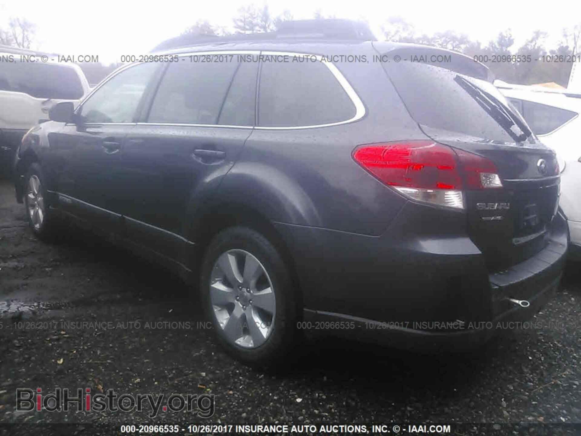 2011 Subaru Outback - VIN: 4S4BRBCC1B3316410 - Фото 3