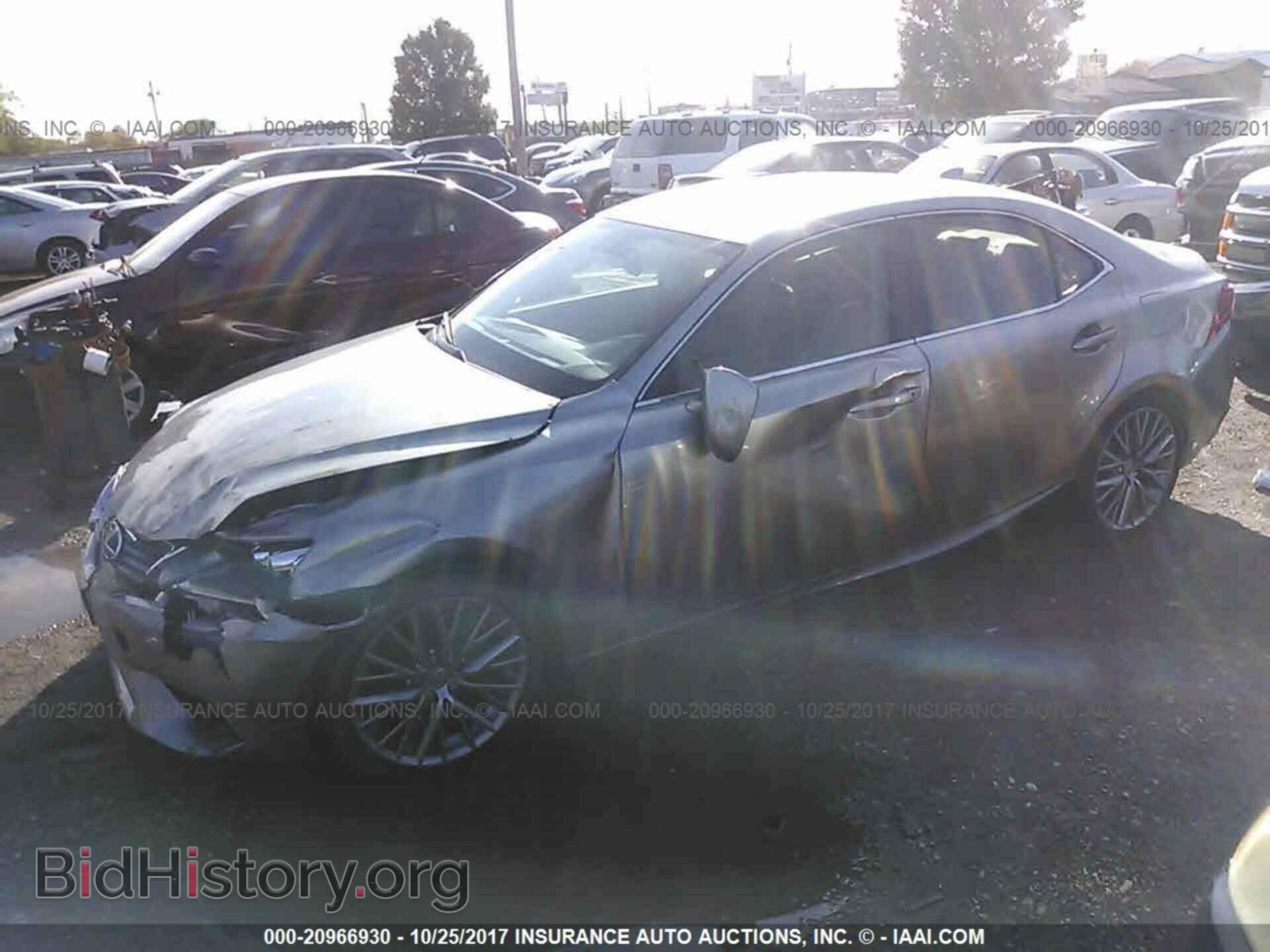 2014 Lexus Is - VIN: JTHCF1D23E5013833 - Photo 2