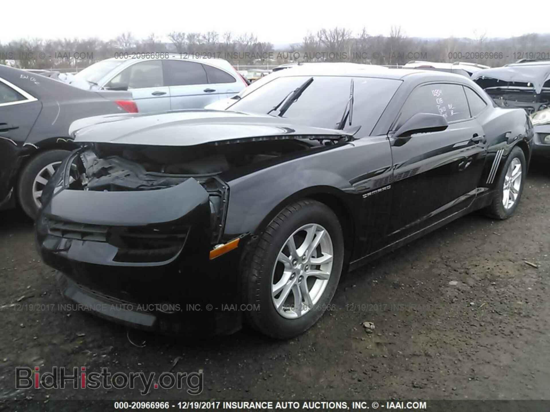 2014 Chevrolet Camaro - VIN: 2G1FB1E33E9302062 - Фото 2