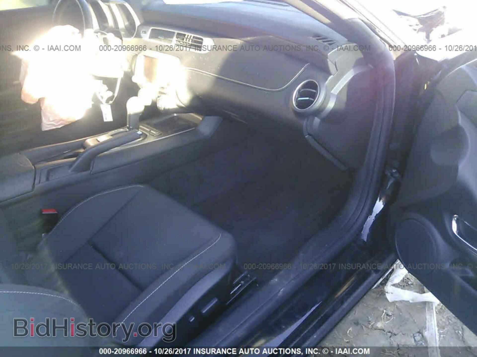 2014 Chevrolet Camaro - VIN: 2G1FB1E33E9302062 - Фото 5