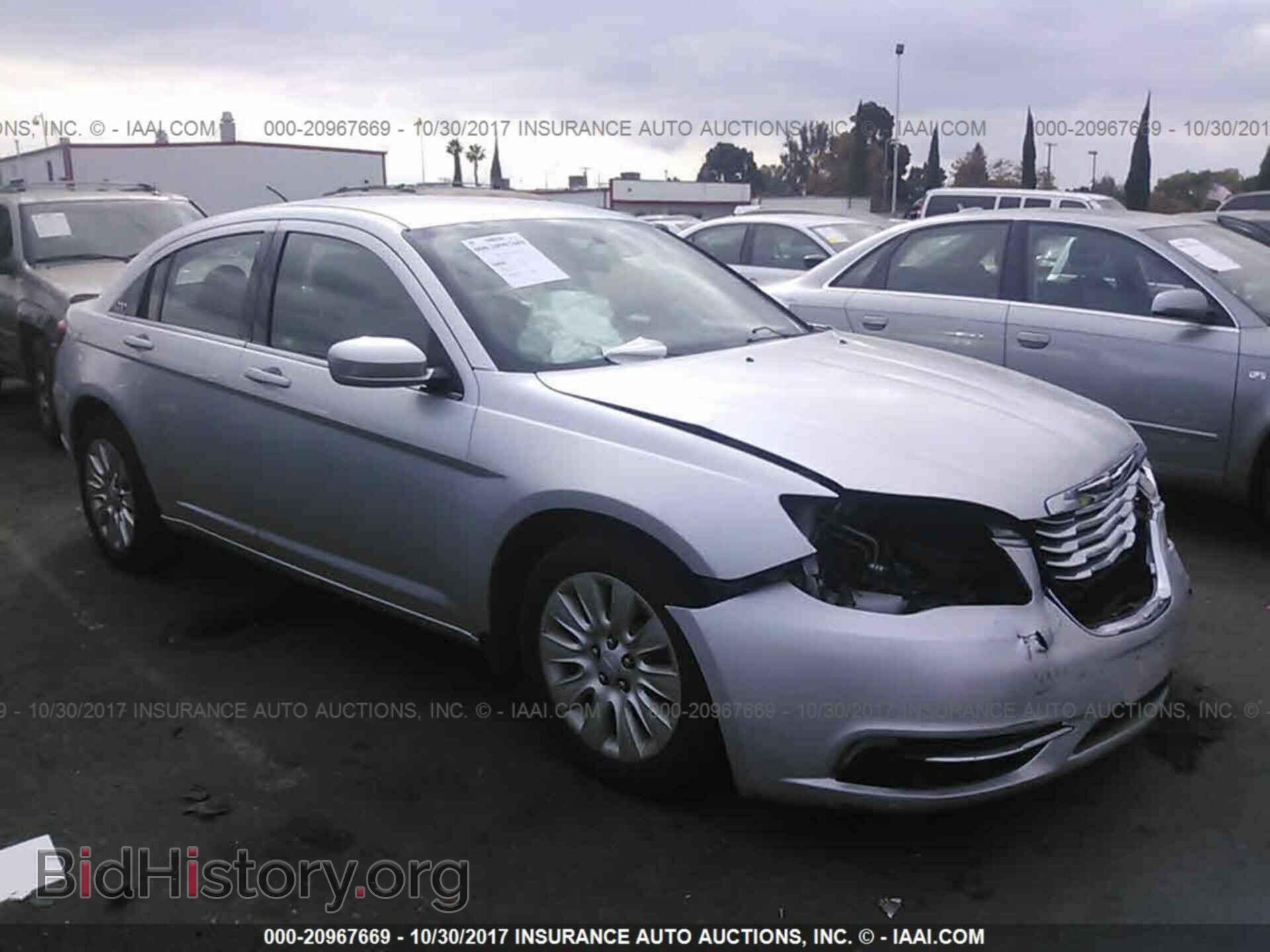 Photo 1C3CCBAB9CN319411 - Chrysler 200 2012