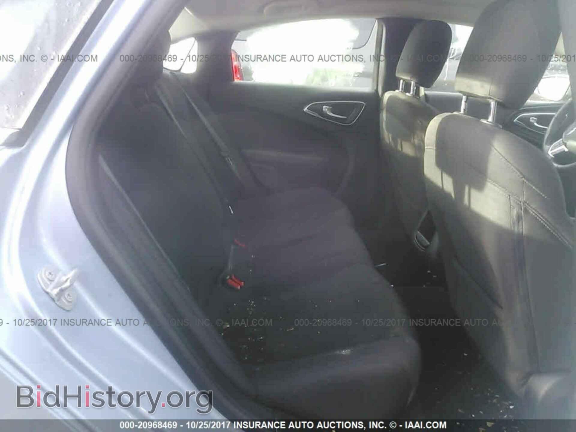 2015 Chrysler 200 - VIN: 1C3CCCAB8FN720586 - Photo 8