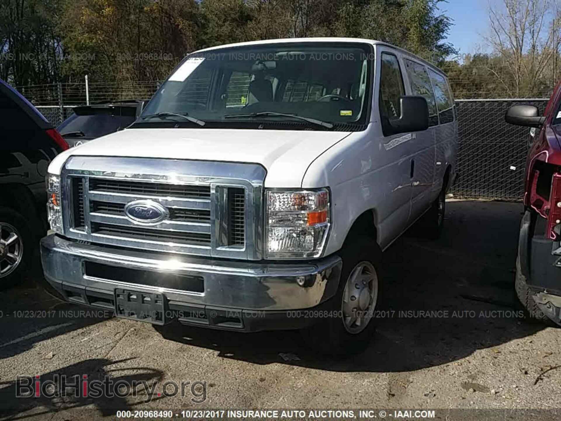 2013 Ford Econoline - VIN: 1FBSS3BL0DDA90362 - Фото 2