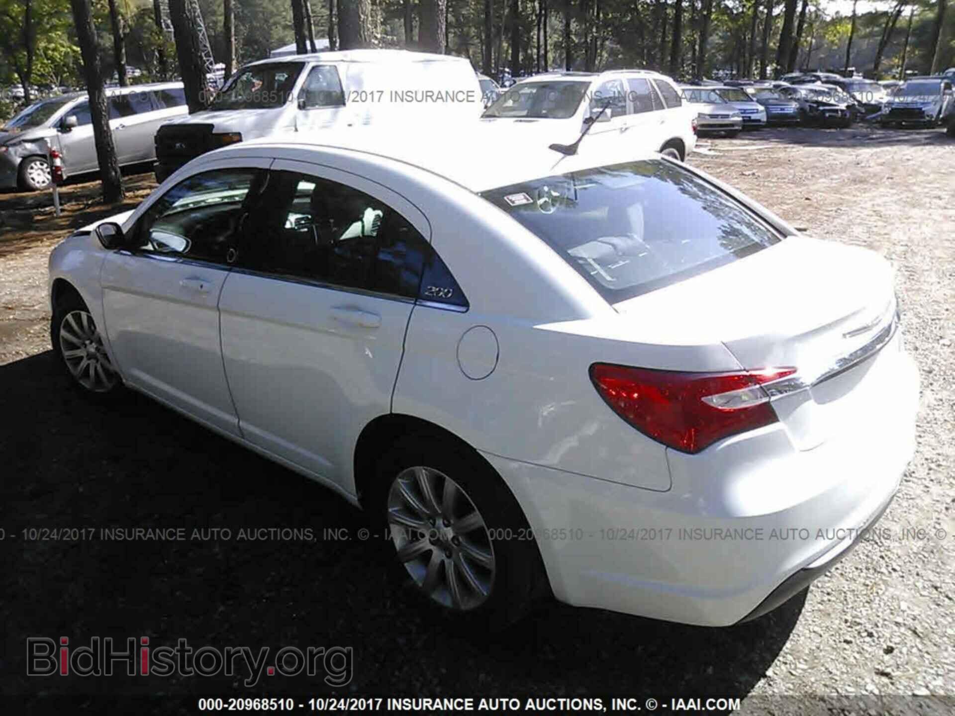 2013 Chrysler 200 - VIN: 1C3CCBBB9DN694750 - Photo 3