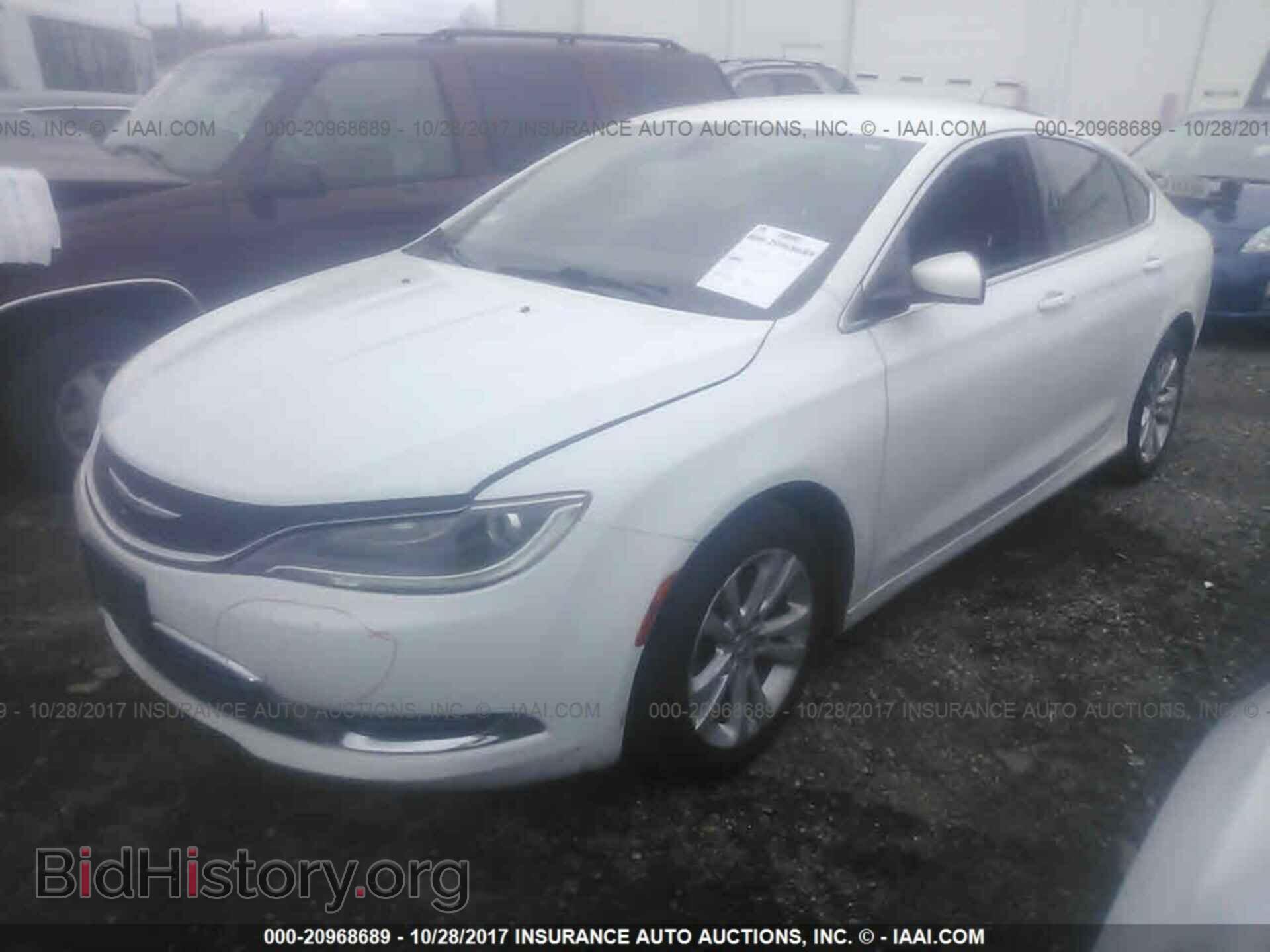 2015 Chrysler 200 - VIN: 1C3CCCAB8FN556417 - Photo 2