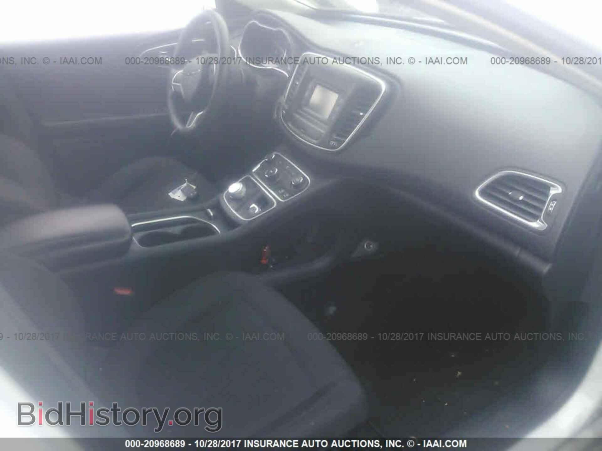 2015 Chrysler 200 - VIN: 1C3CCCAB8FN556417 - Photo 5