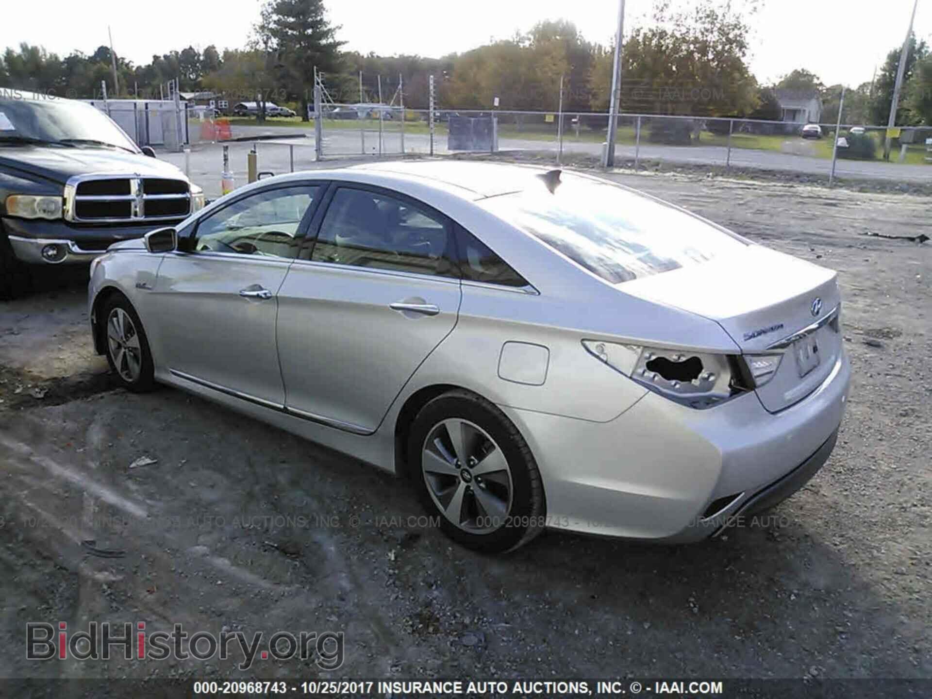 2012 Hyundai Sonata - VIN: KMHEC4A44CA041683 - Фото 3