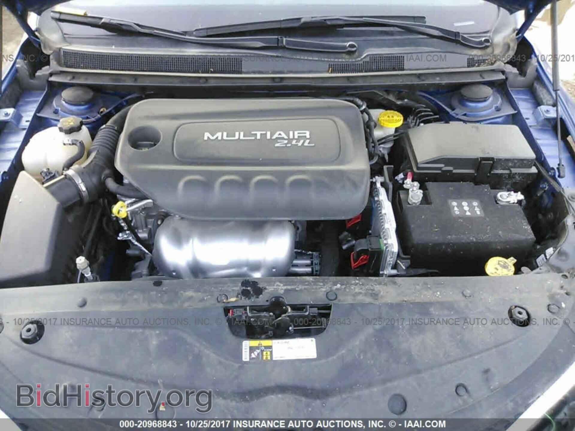 2015 Chrysler 200 - VIN: 1C3CCCAB3FN755925 - Фото 10