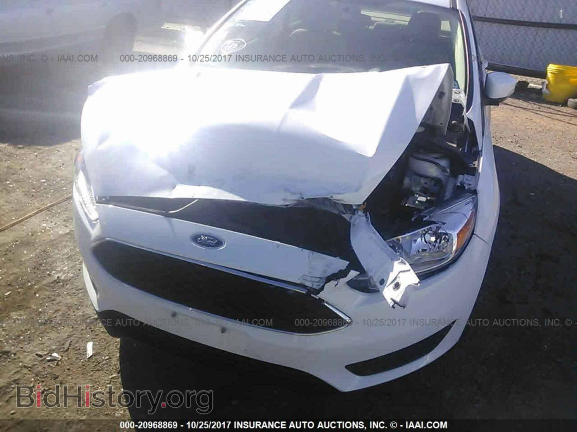 2016 Ford Focus - VIN: 1FADP3F29GL267465 - Photo 6