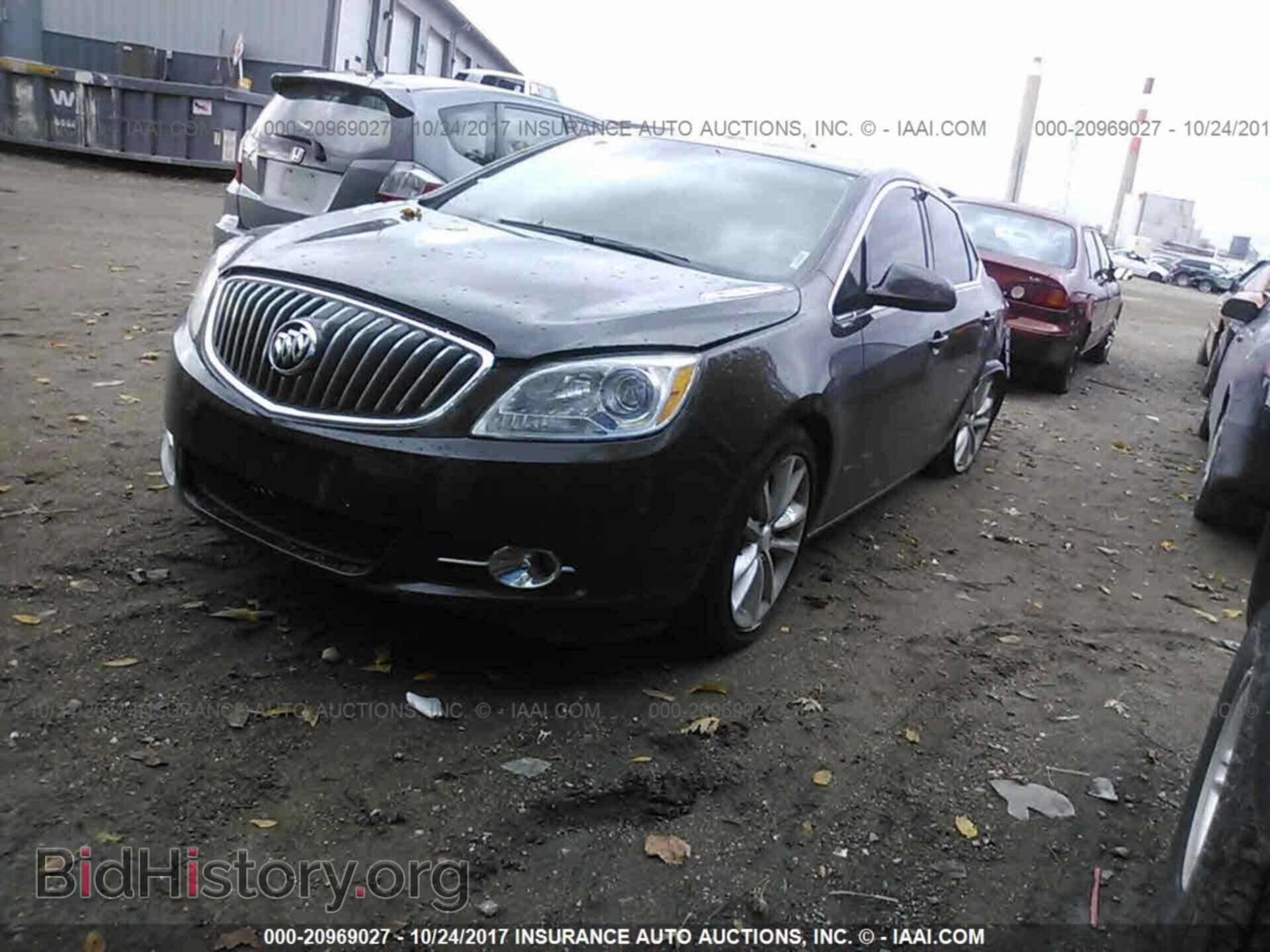 2015 Buick Verano - VIN: 1G4PR5SK8F4130038 - Фото 2