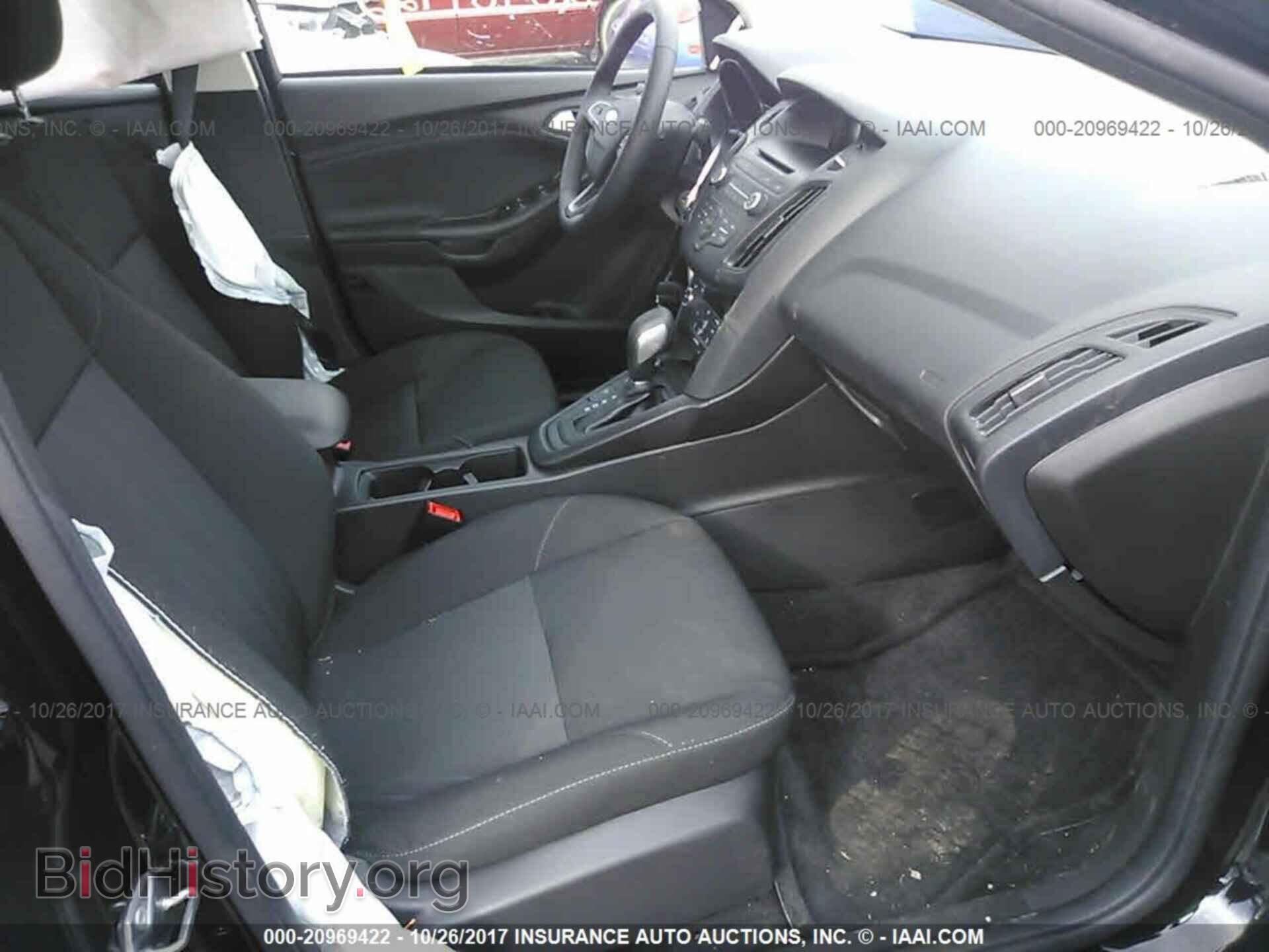 2017 Ford Focus - VIN: 1FADP3FE3HL306837 - Photo 5