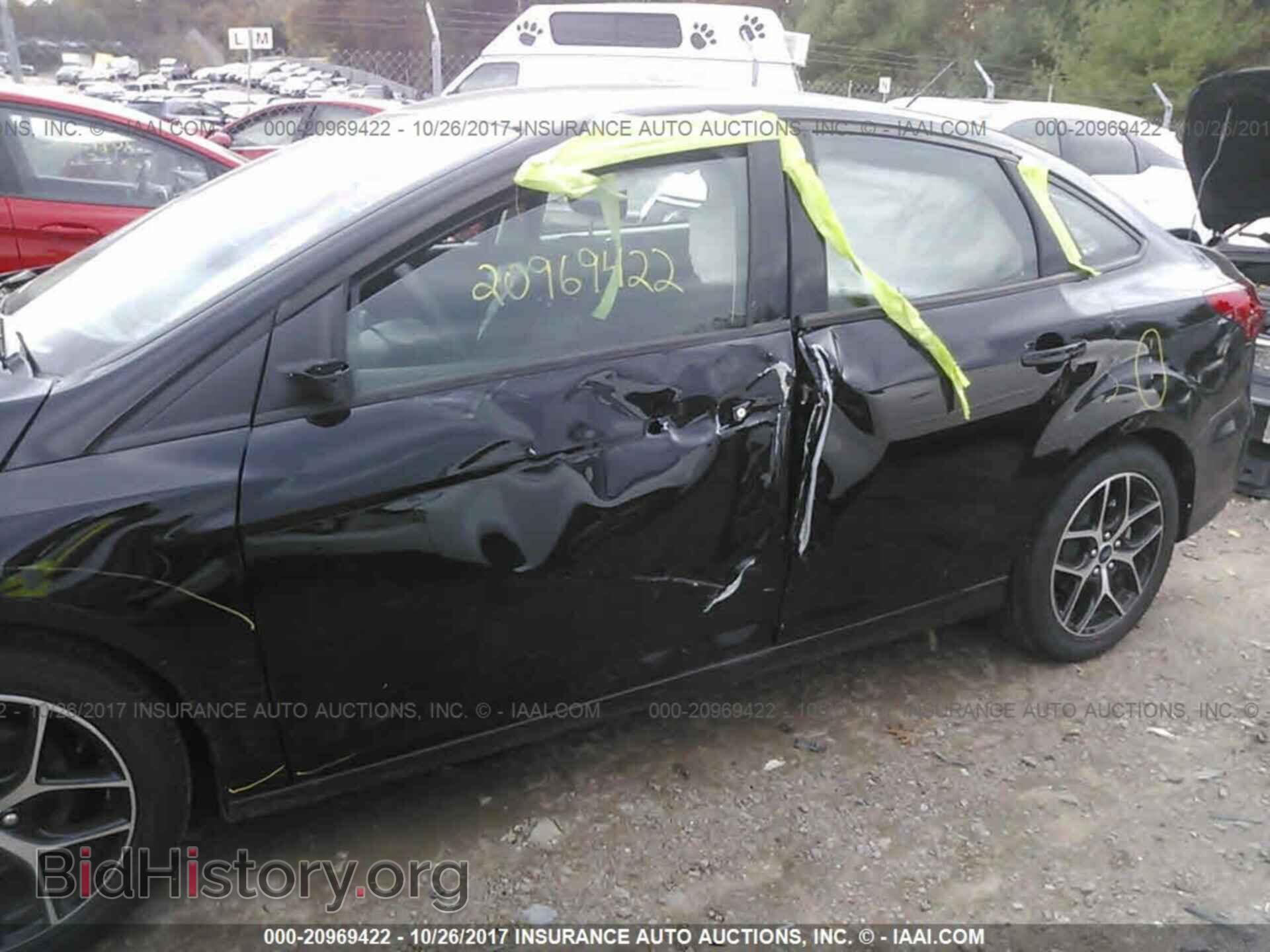 2017 Ford Focus - VIN: 1FADP3FE3HL306837 - Photo 6