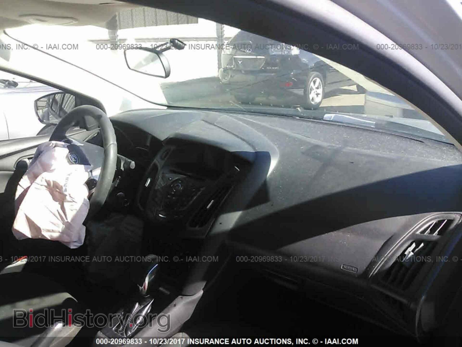 2014 Ford Focus - VIN: 1FADP3E24EL117438 - Photo 5