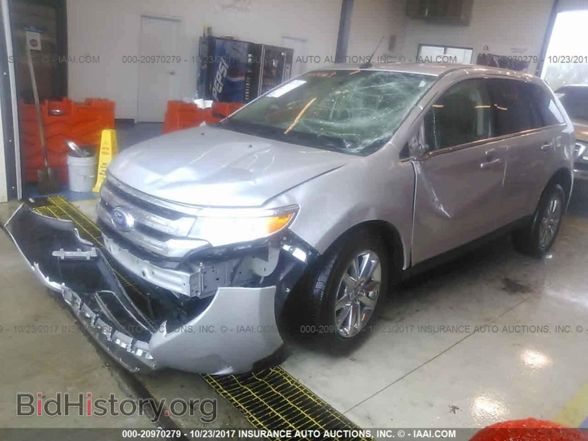 2012 Ford Edge - VIN: 2FMDK3KC1CBA04805 - Photo 2