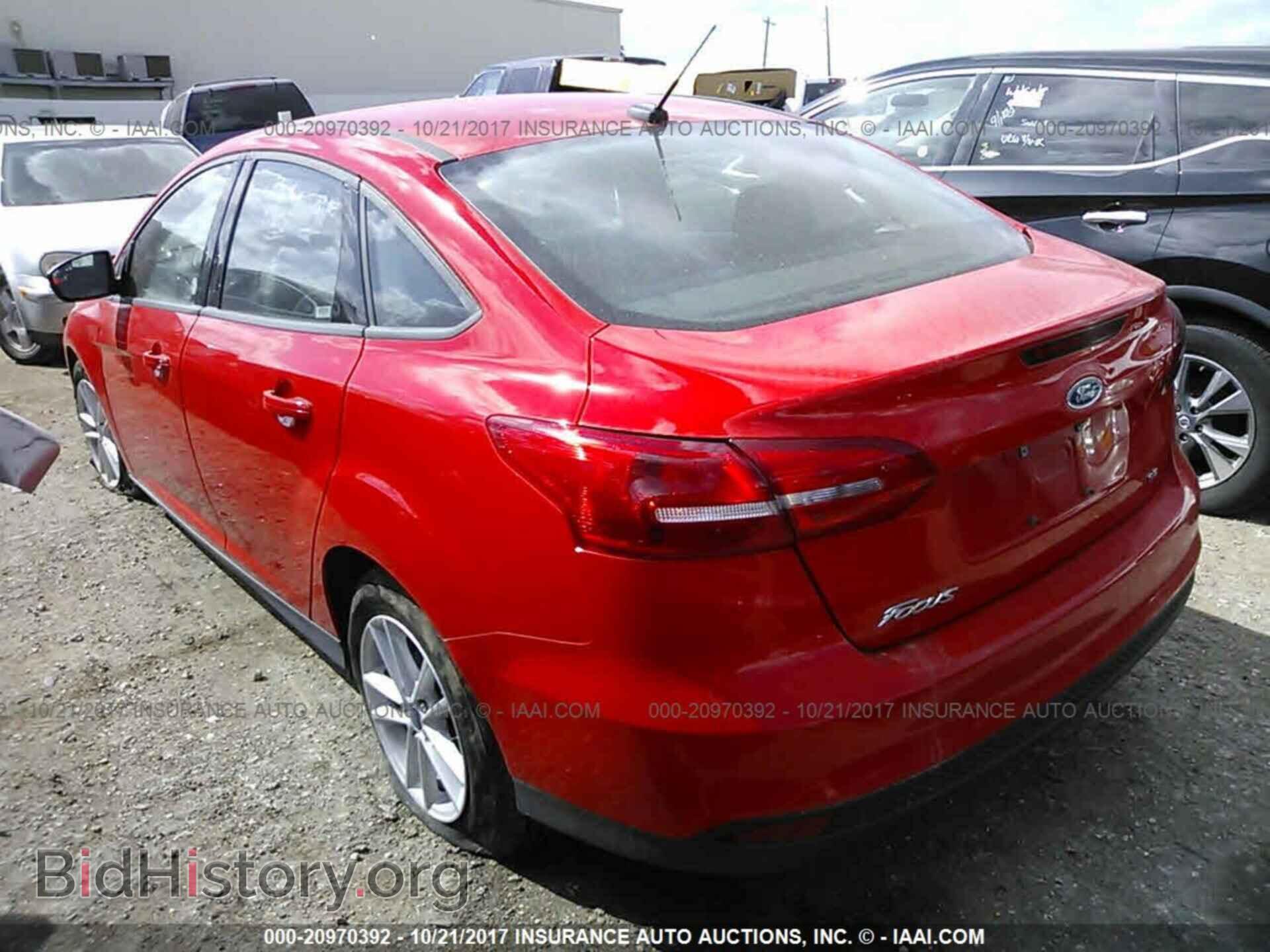 2017 Ford Focus - VIN: 1FADP3F2XHL249591 - Photo 3