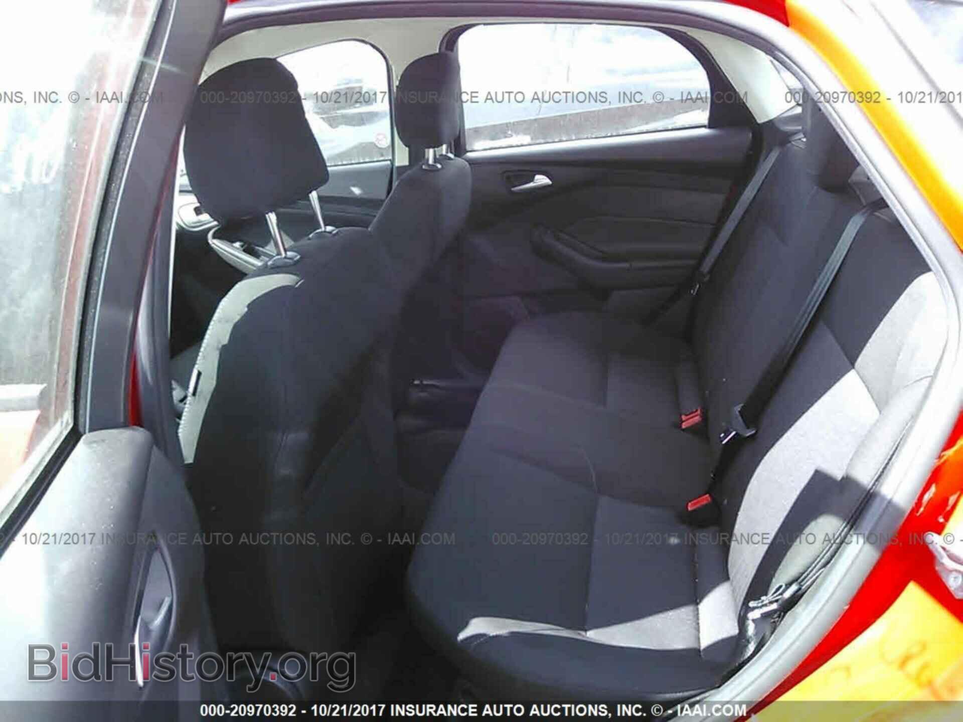 2017 Ford Focus - VIN: 1FADP3F2XHL249591 - Photo 8