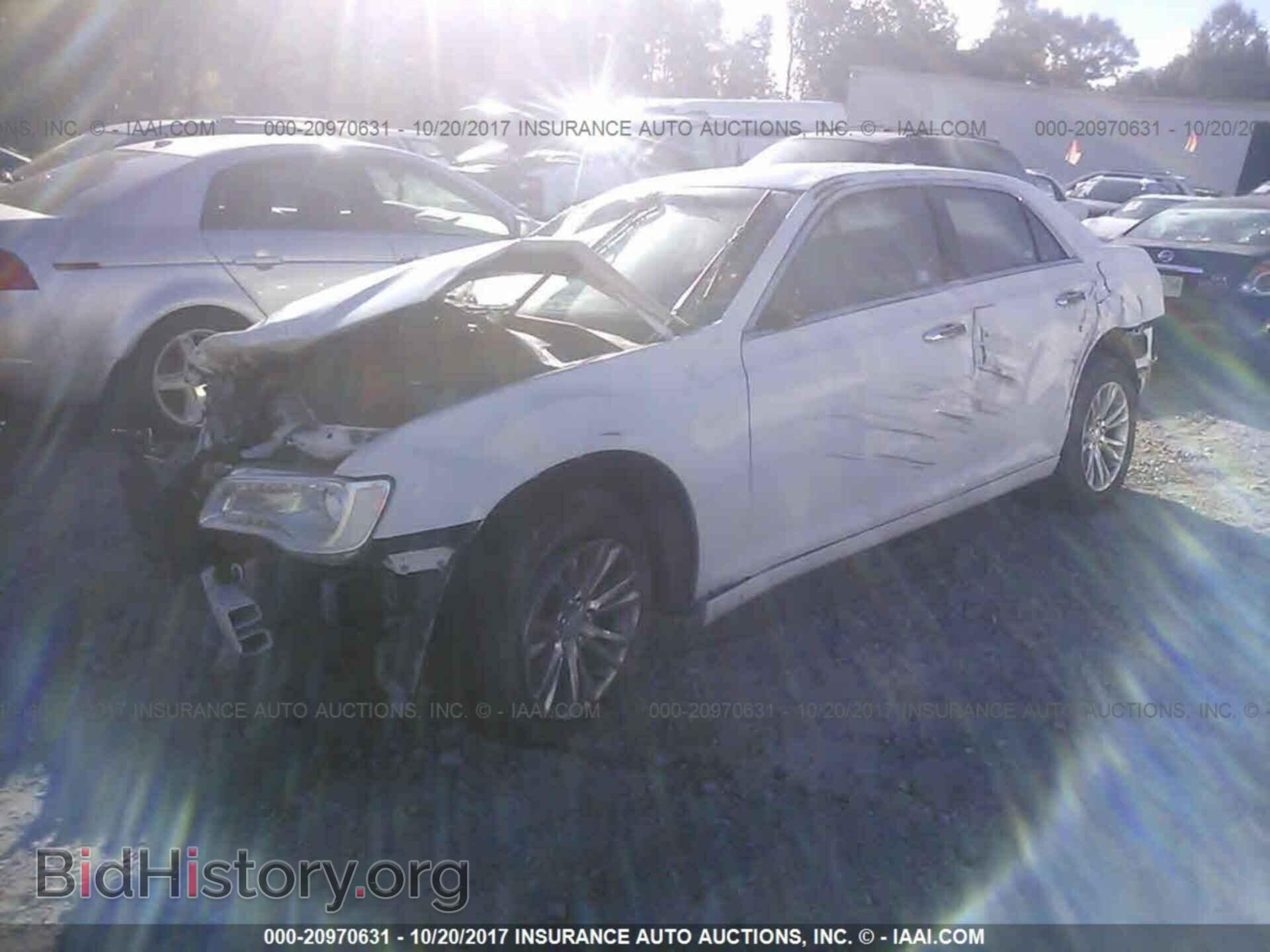 2016 Chrysler 300c - VIN: 2C3CCAEG8GH207357 - Фото 2