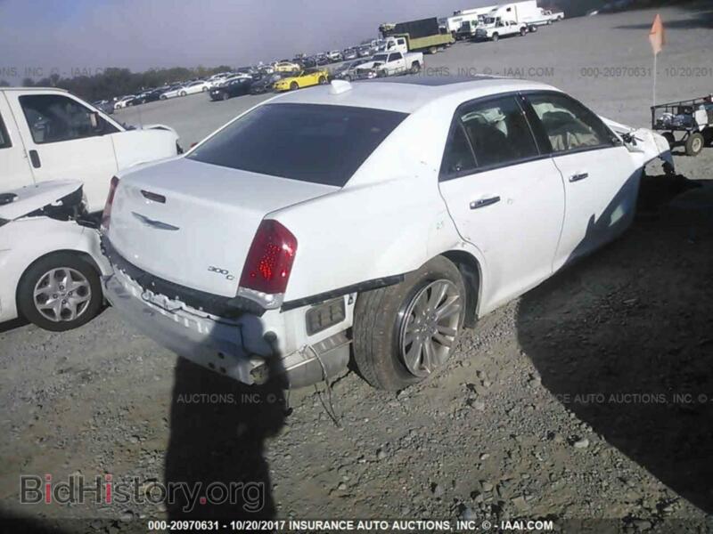 2016 Chrysler 300C (VIN 2C3CCAEG8GH207357) — photo 4 of 10