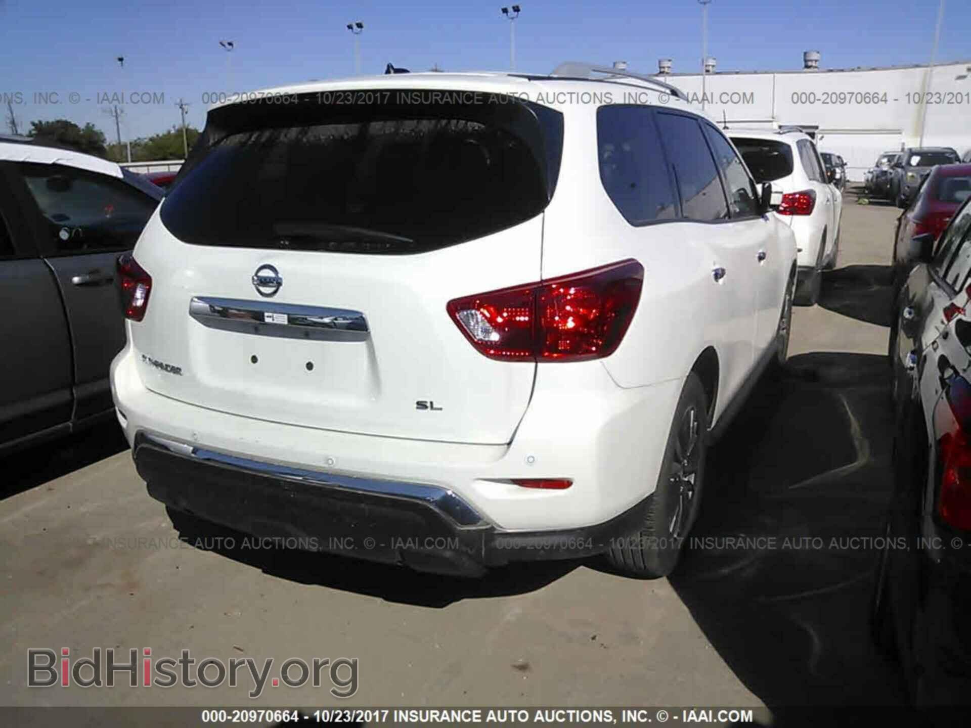 2017 Nissan Pathfinder - VIN: 5N1DR2MN6HC615733 - Фото 4