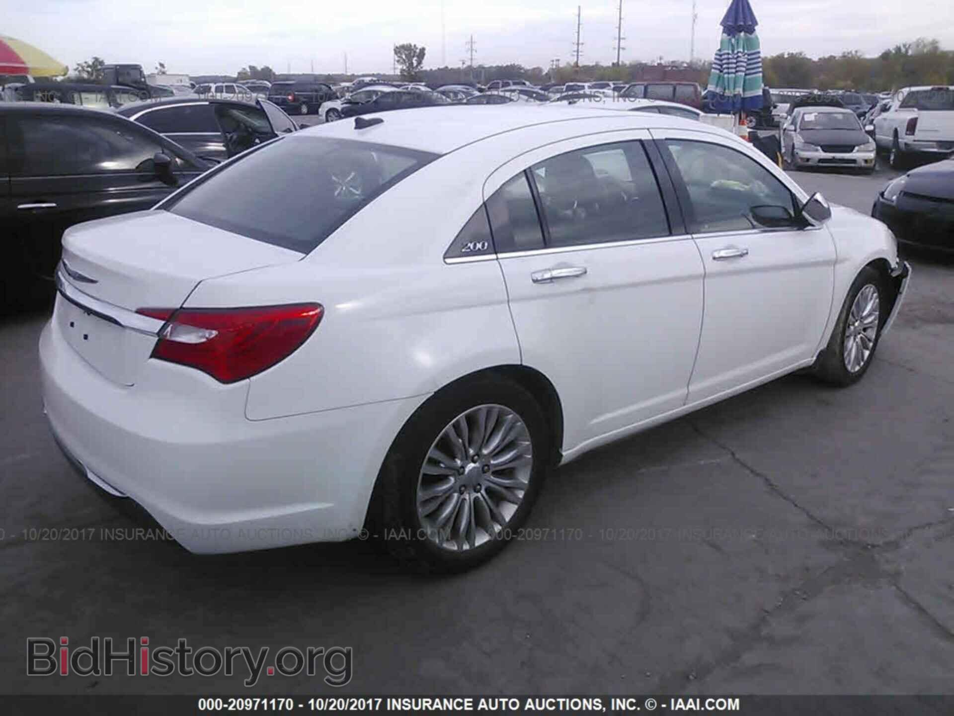 2012 Chrysler 200 - VIN: 1C3CCBCG0CN106825 - Photo 4