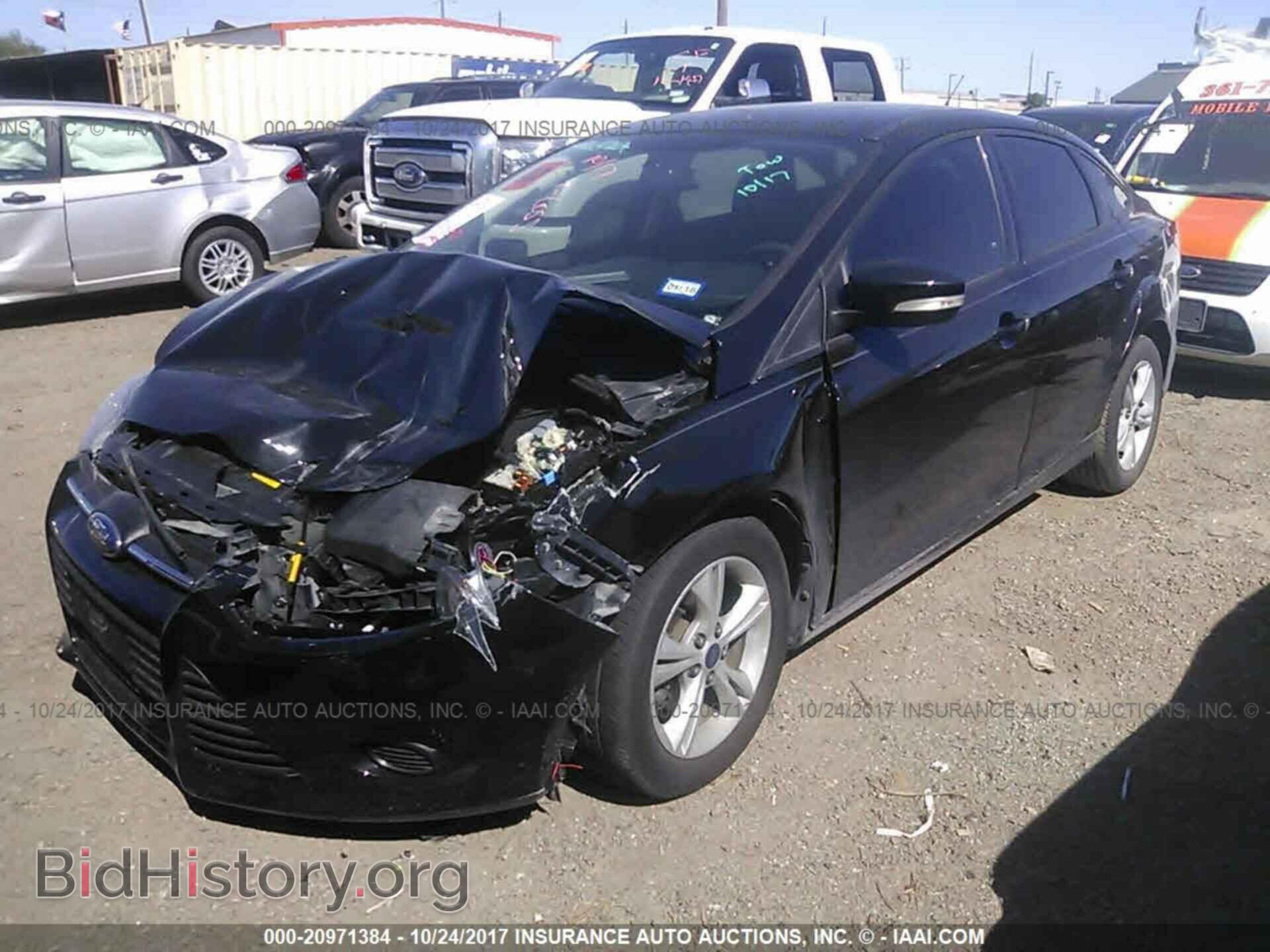2014 Ford Focus - VIN: 1FADP3F27EL451476 - Фото 2