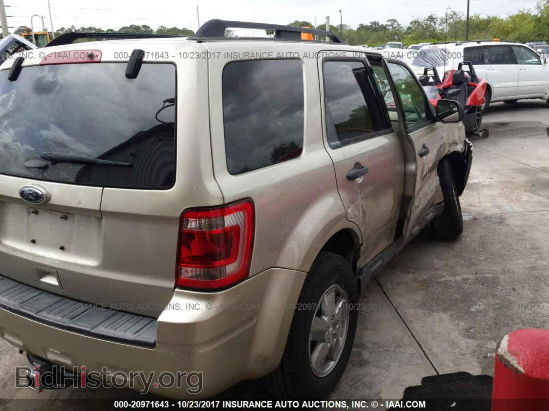 2012 Ford Escape - VIN: 1FMCU0D73CKA99197 - Фото 4