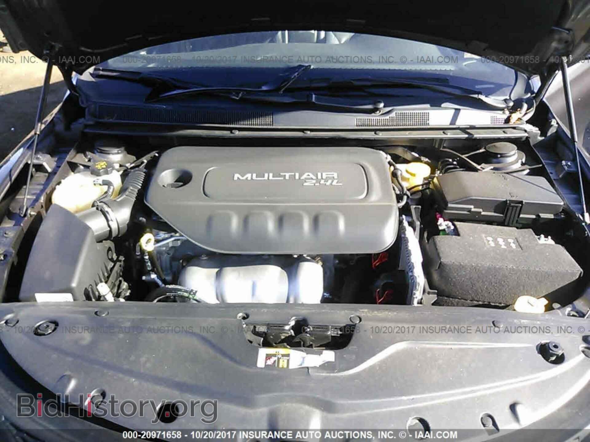 2015 Chrysler 200 - VIN: 1C3CCCBBXFN746220 - Фото 10