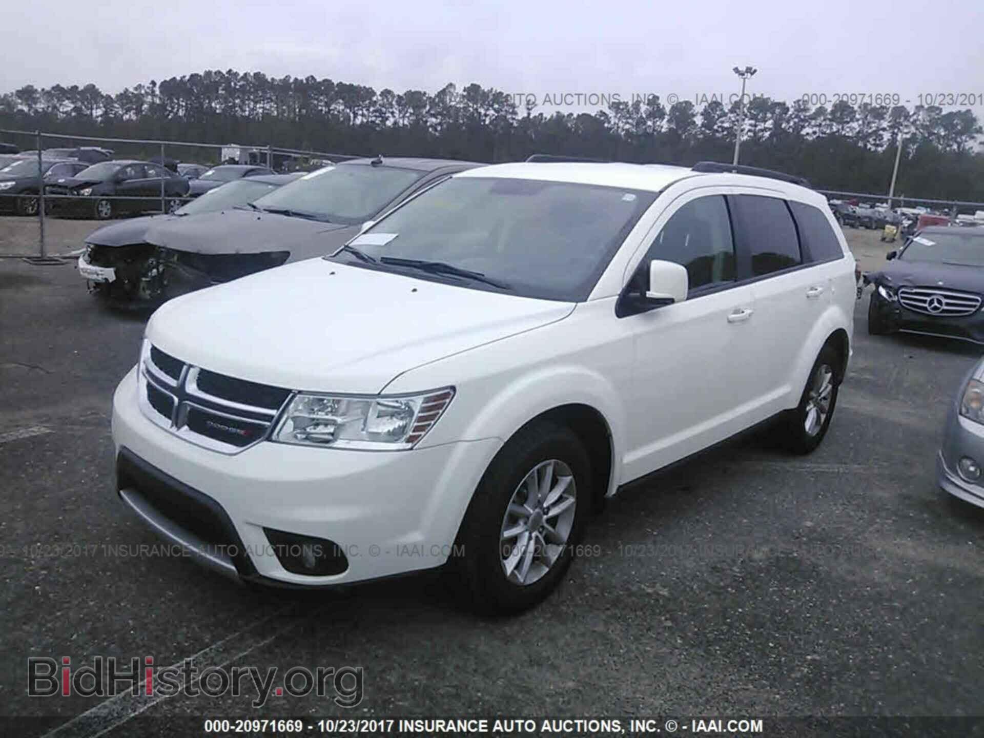 2015 Dodge Journey - VIN: 3C4PDDBG2FT693055 - Photo 2