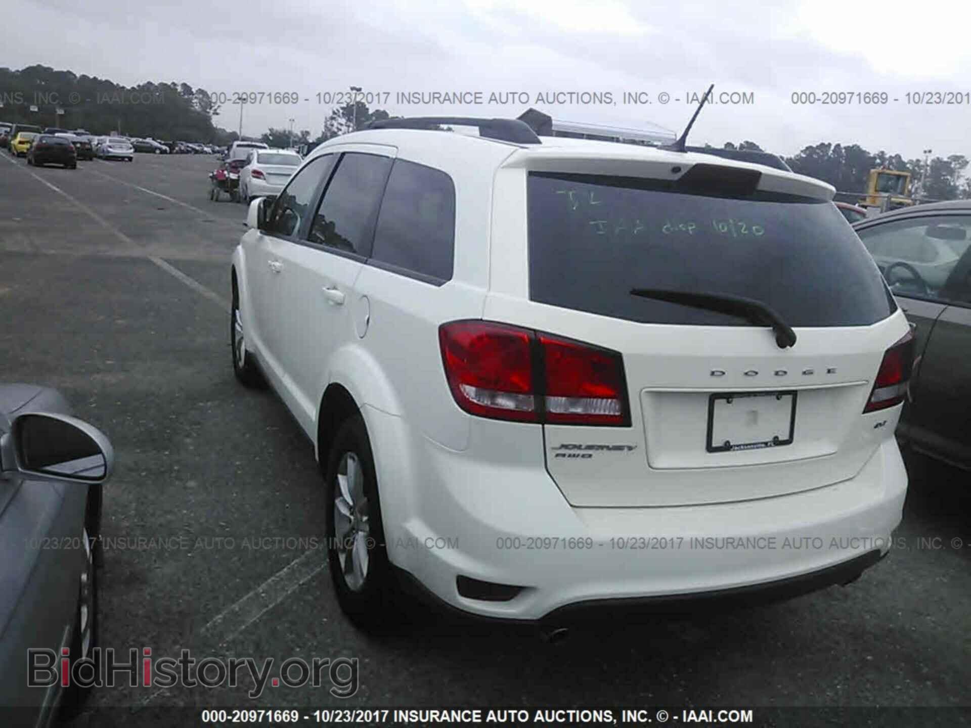 2015 Dodge Journey - VIN: 3C4PDDBG2FT693055 - Photo 3