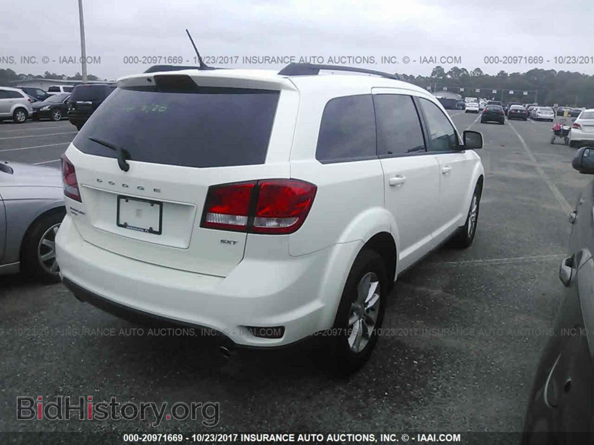 2015 Dodge Journey - VIN: 3C4PDDBG2FT693055 - Photo 4