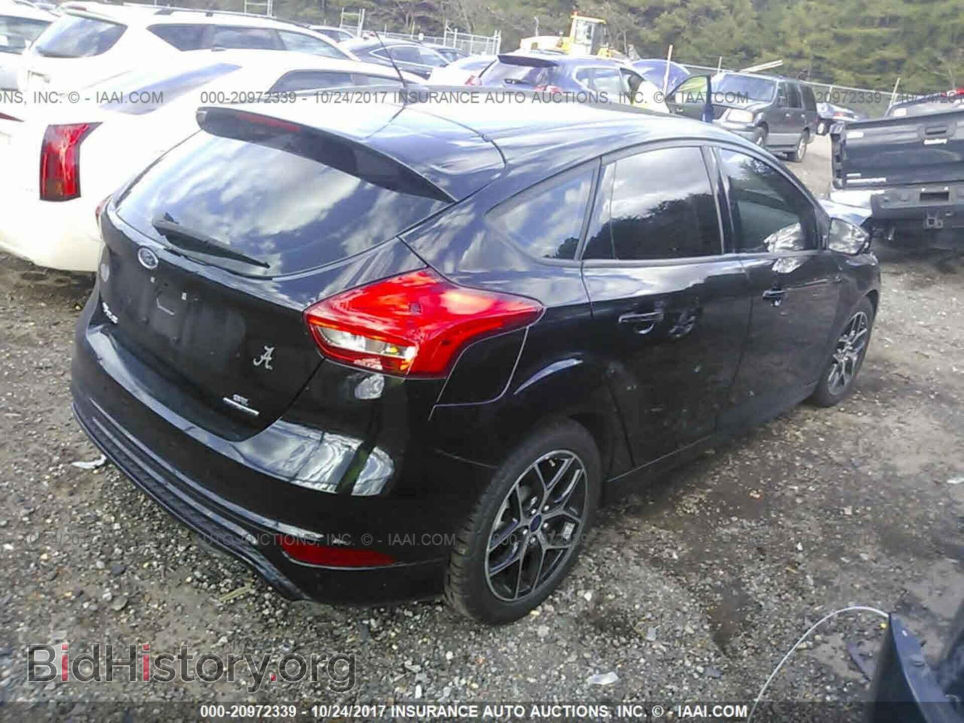 2016 Ford Focus - VIN: 1FADP3K20GL219584 - Photo 4