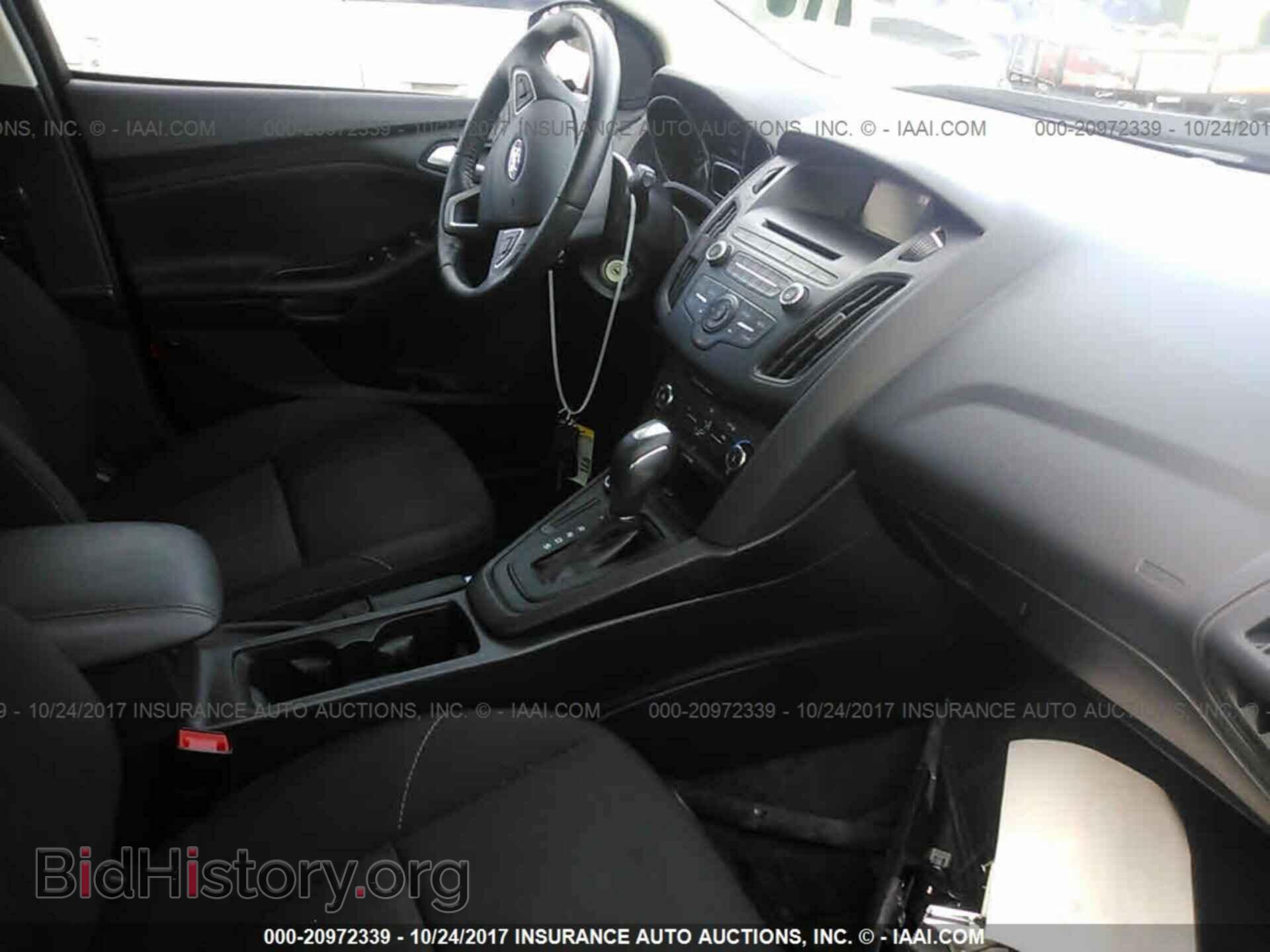 2016 Ford Focus - VIN: 1FADP3K20GL219584 - Photo 5