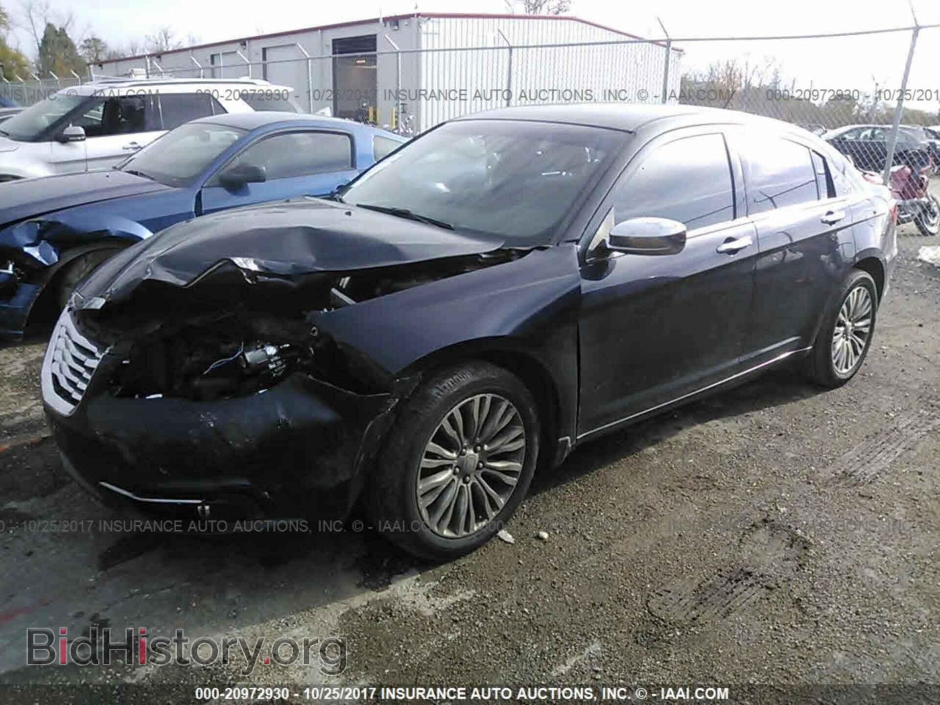 2011 Chrysler 200 - VIN: 1C3BC2FB6BN595449 - Photo 2