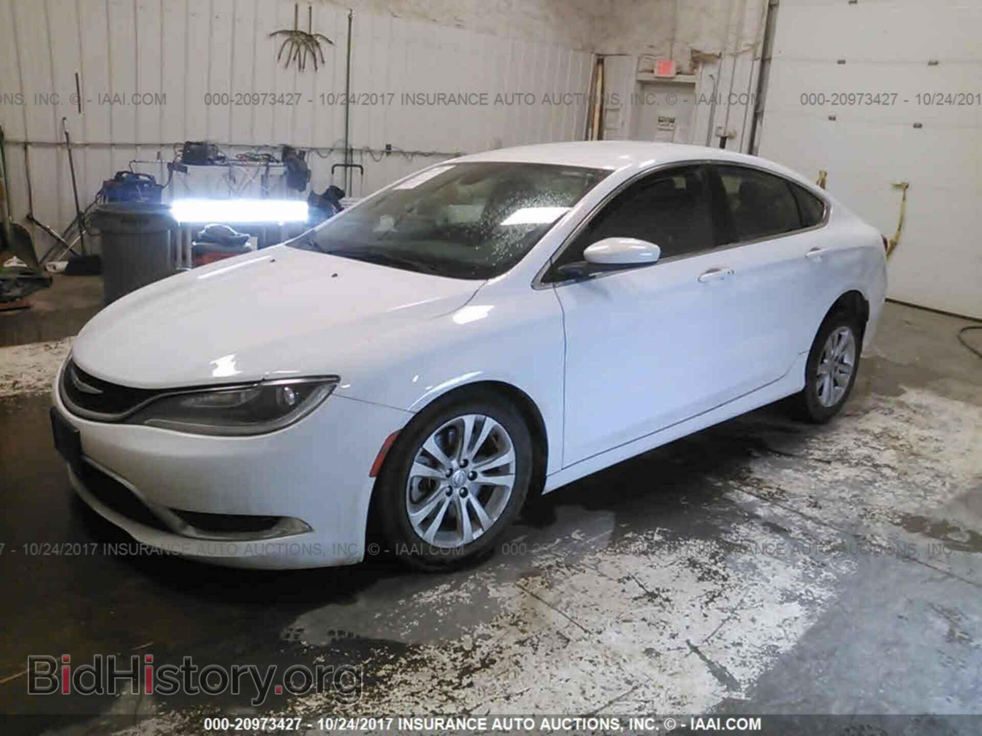 2016 Chrysler 200 - VIN: 1C3CCCAG1GN165719 - Фото 2