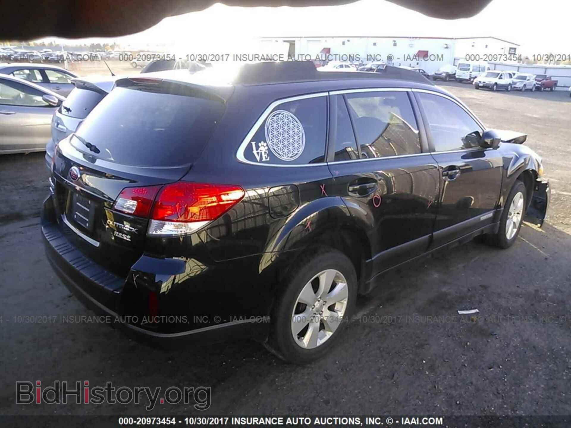 2012 Subaru Outback - VIN: 4S4BRBFC7C3205891 - Photo 4