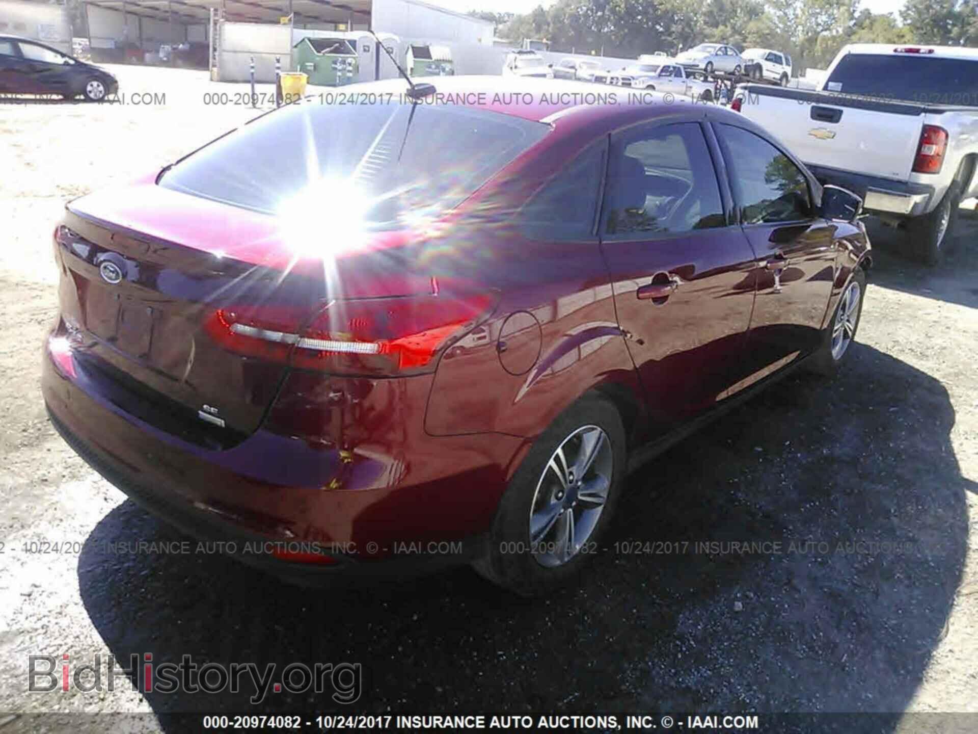 2016 Ford Focus - VIN: 1FADP3FE3GL350237 - Photo 4