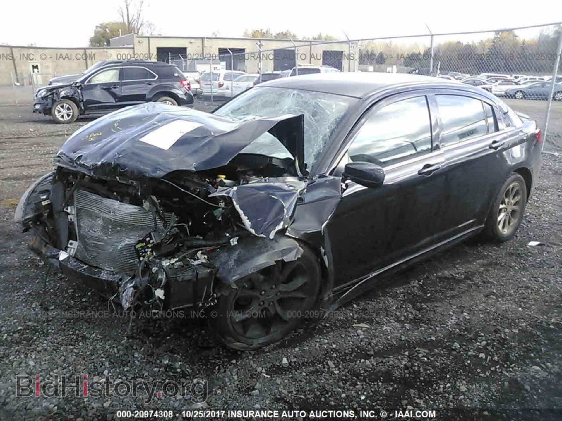2014 Chrysler 200 - VIN: 1C3CCBCG9EN164208 - Photo 2