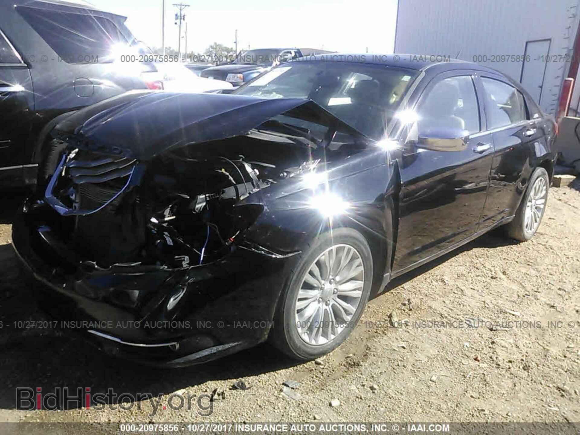 2012 Chrysler 200 - VIN: 1C3CCBCB6CN263523 - Фото 2
