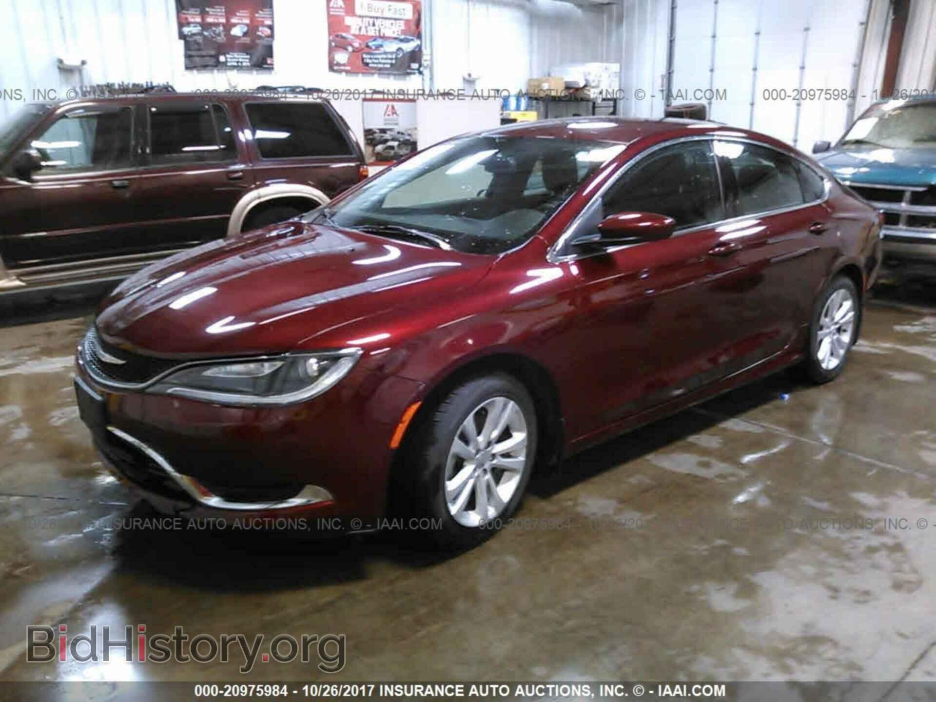 2015 Chrysler 200 - VIN: 1C3CCCAB3FN521297 - Photo 2