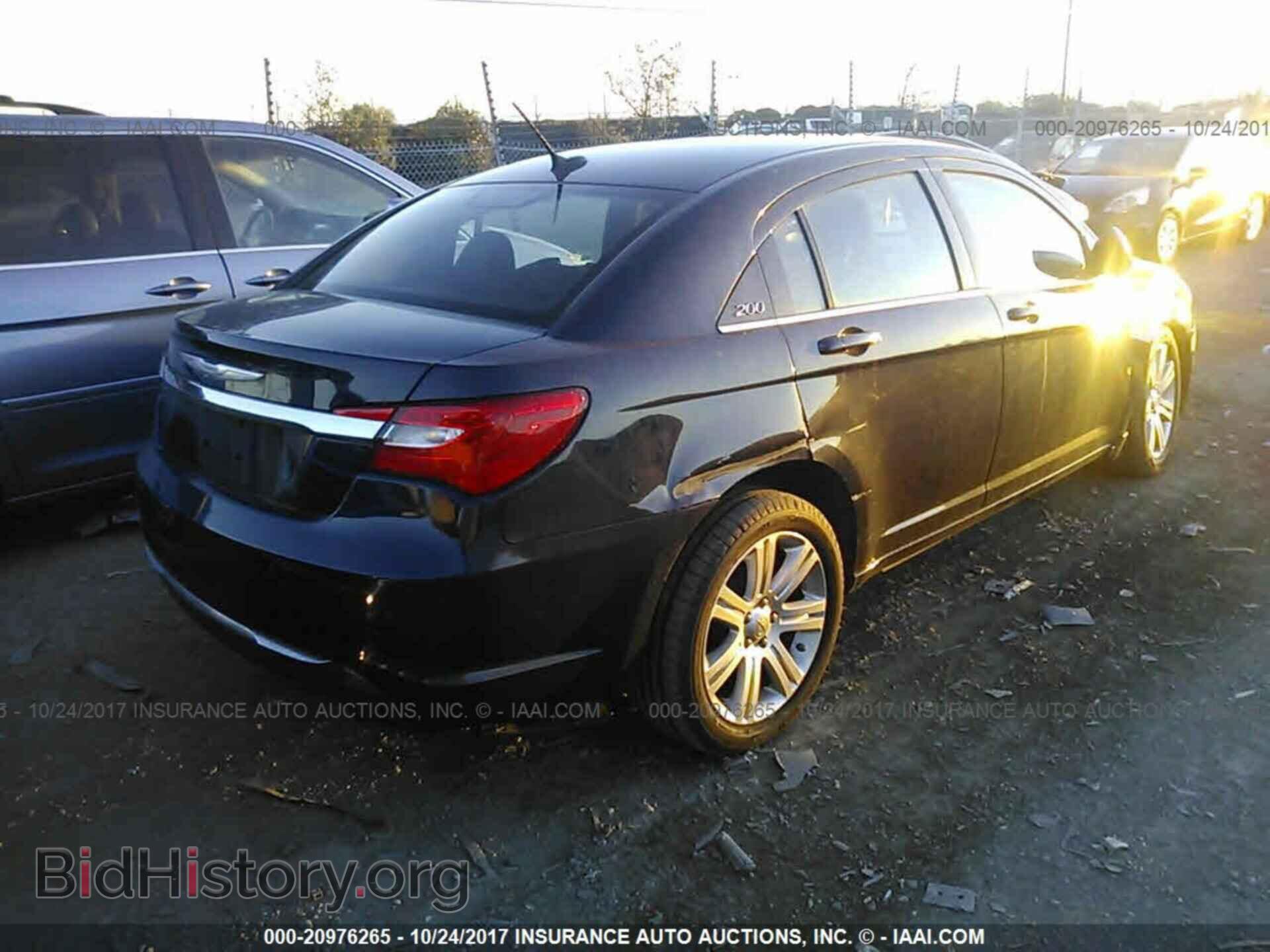 2013 Chrysler 200 - VIN: 1C3CCBAB7DN762786 - Фото 4