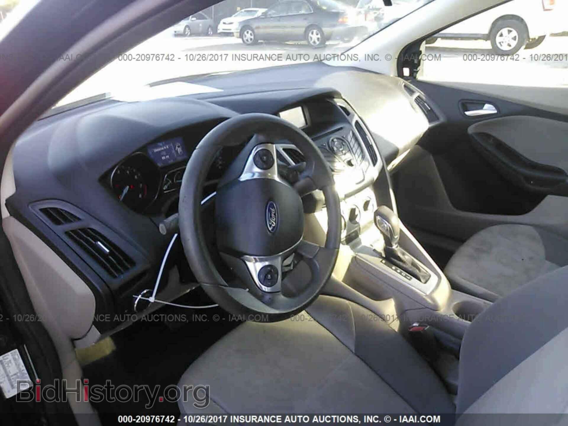 2012 Ford Focus - VIN: 1FAHP3F27CL234072 - Фото 5