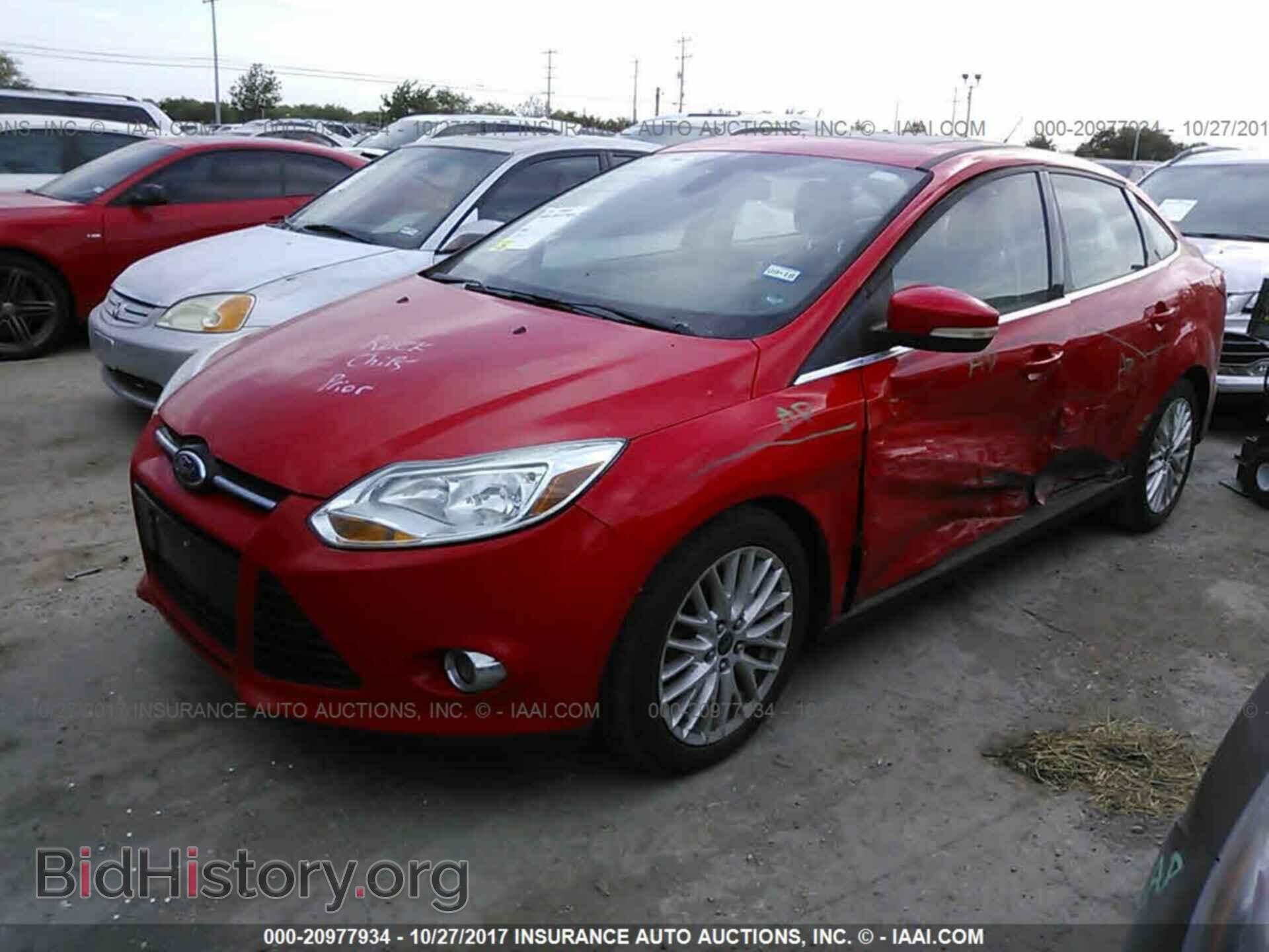 2012 Ford Focus - VIN: 1FAHP3H2XCL324720 - Photo 2