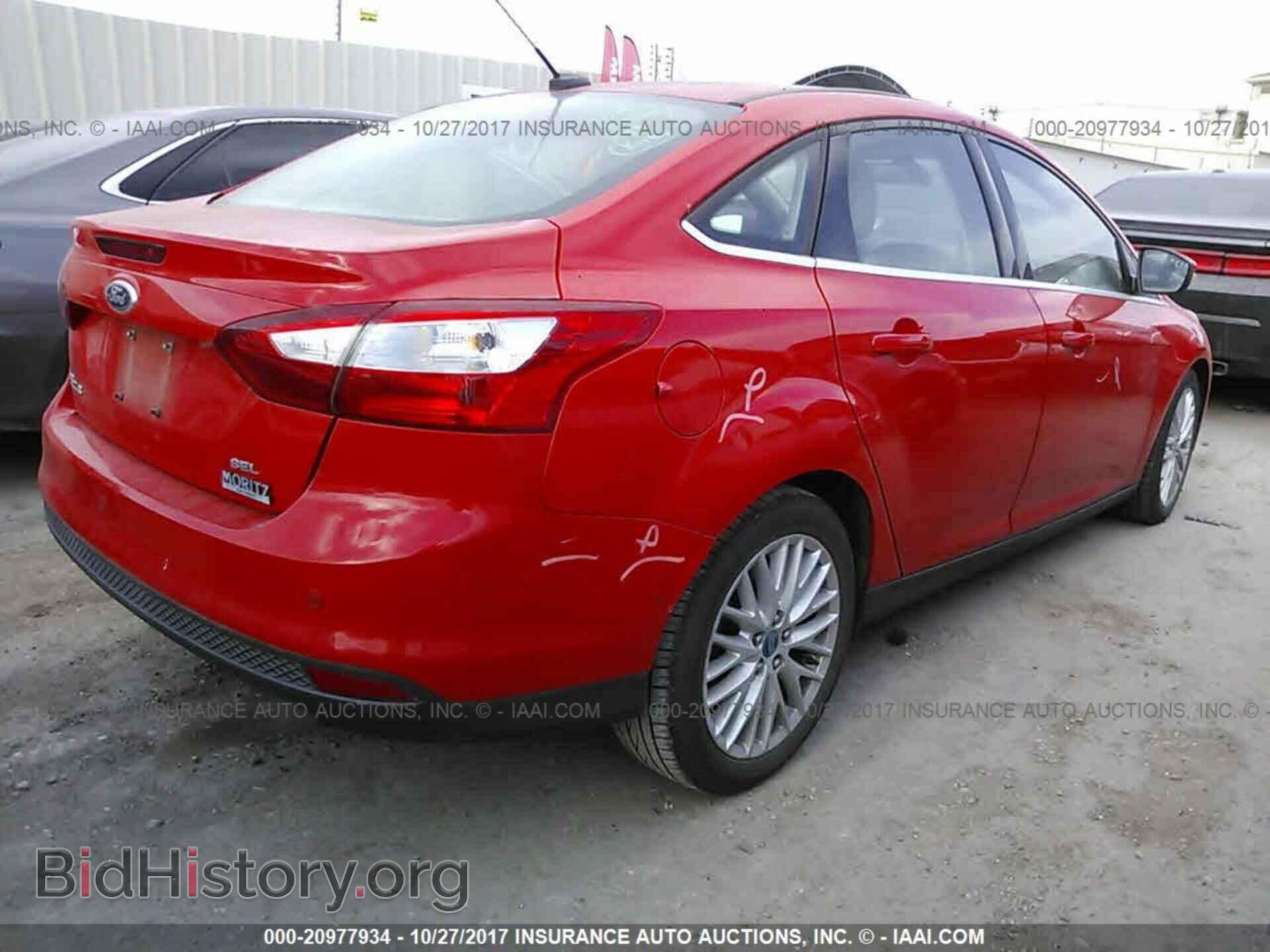 2012 Ford Focus - VIN: 1FAHP3H2XCL324720 - Photo 4