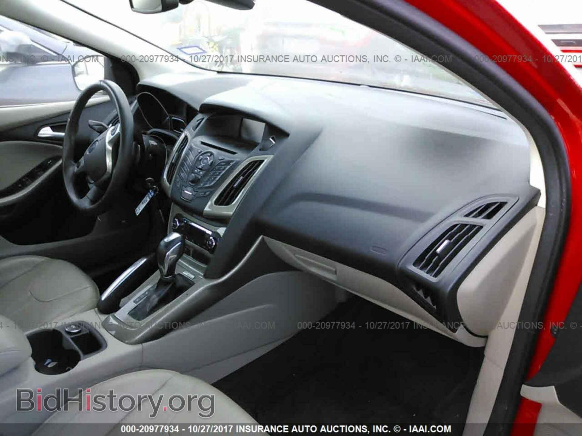 2012 Ford Focus - VIN: 1FAHP3H2XCL324720 - Photo 5