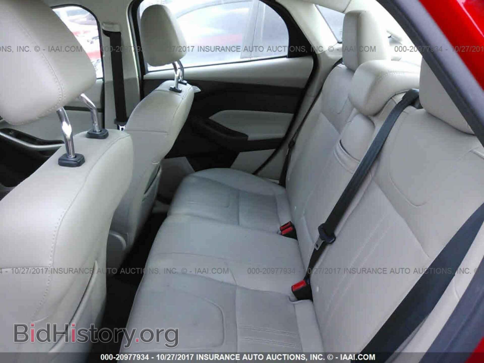 2012 Ford Focus - VIN: 1FAHP3H2XCL324720 - Photo 8