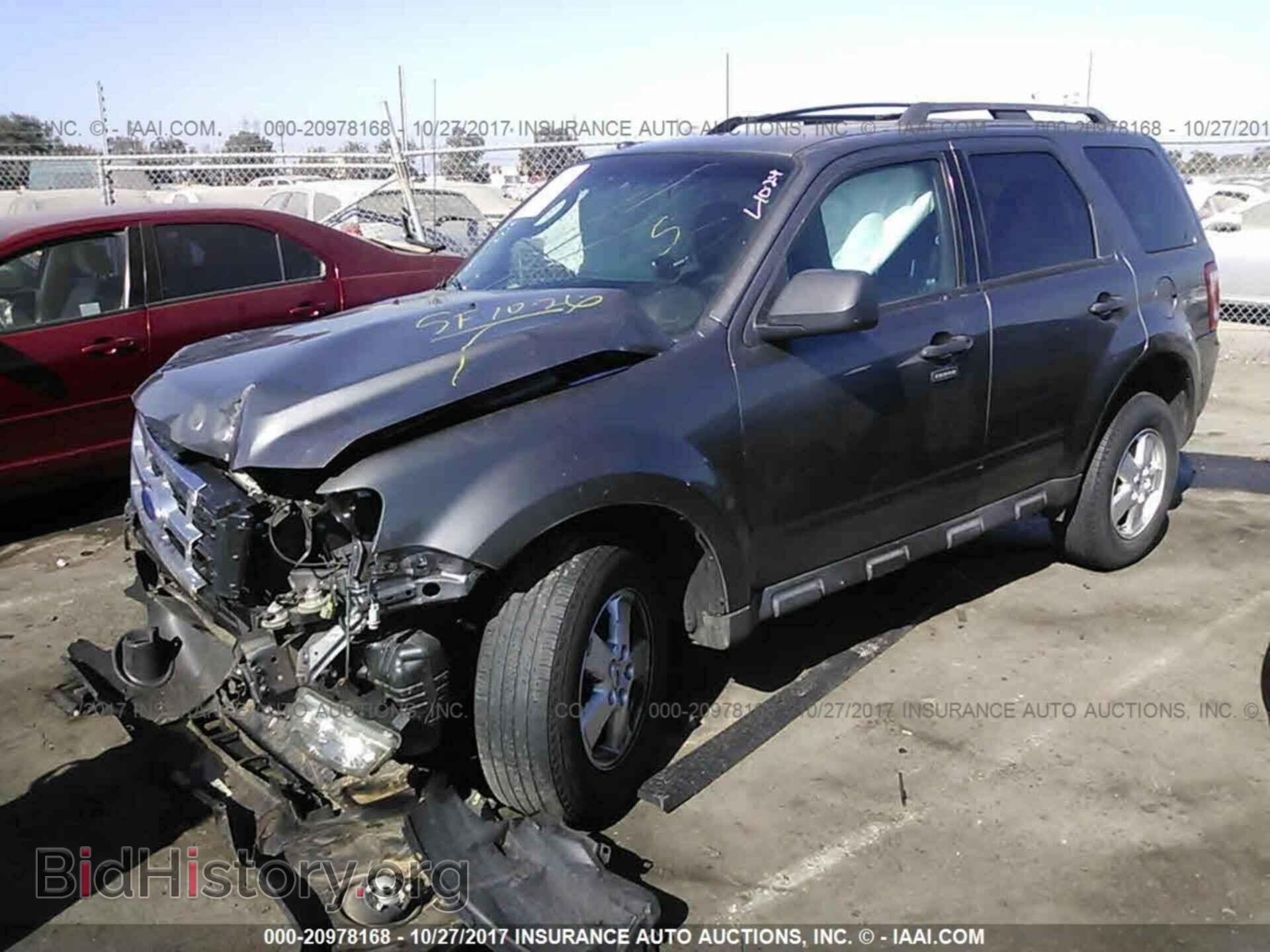 2011 Ford Escape - VIN: 1FMCU0D77BKC08047 - Photo 2