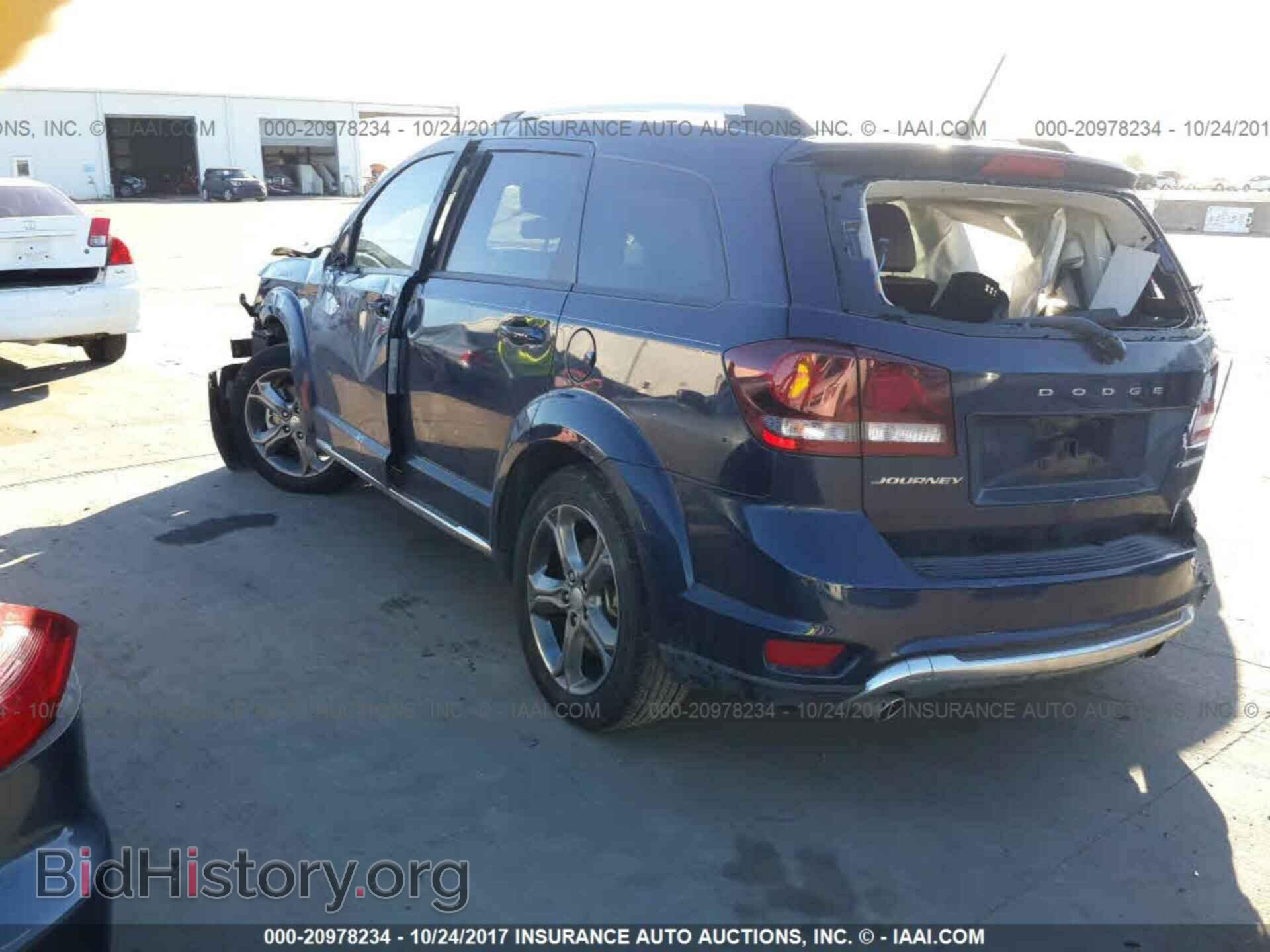 2017 Dodge Journey - VIN: 3C4PDCGG1HT554878 - Photo 3