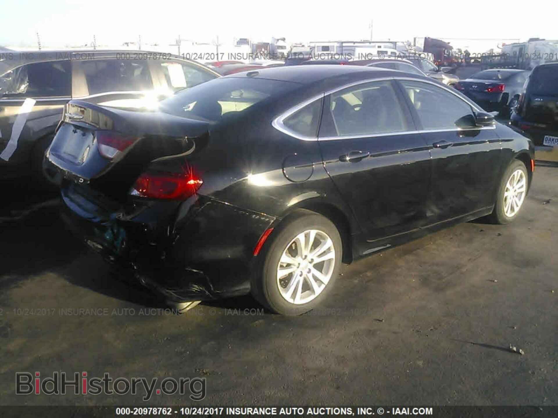 2015 Chrysler 200 - VIN: 1C3CCCAB3FN750742 - Photo 4