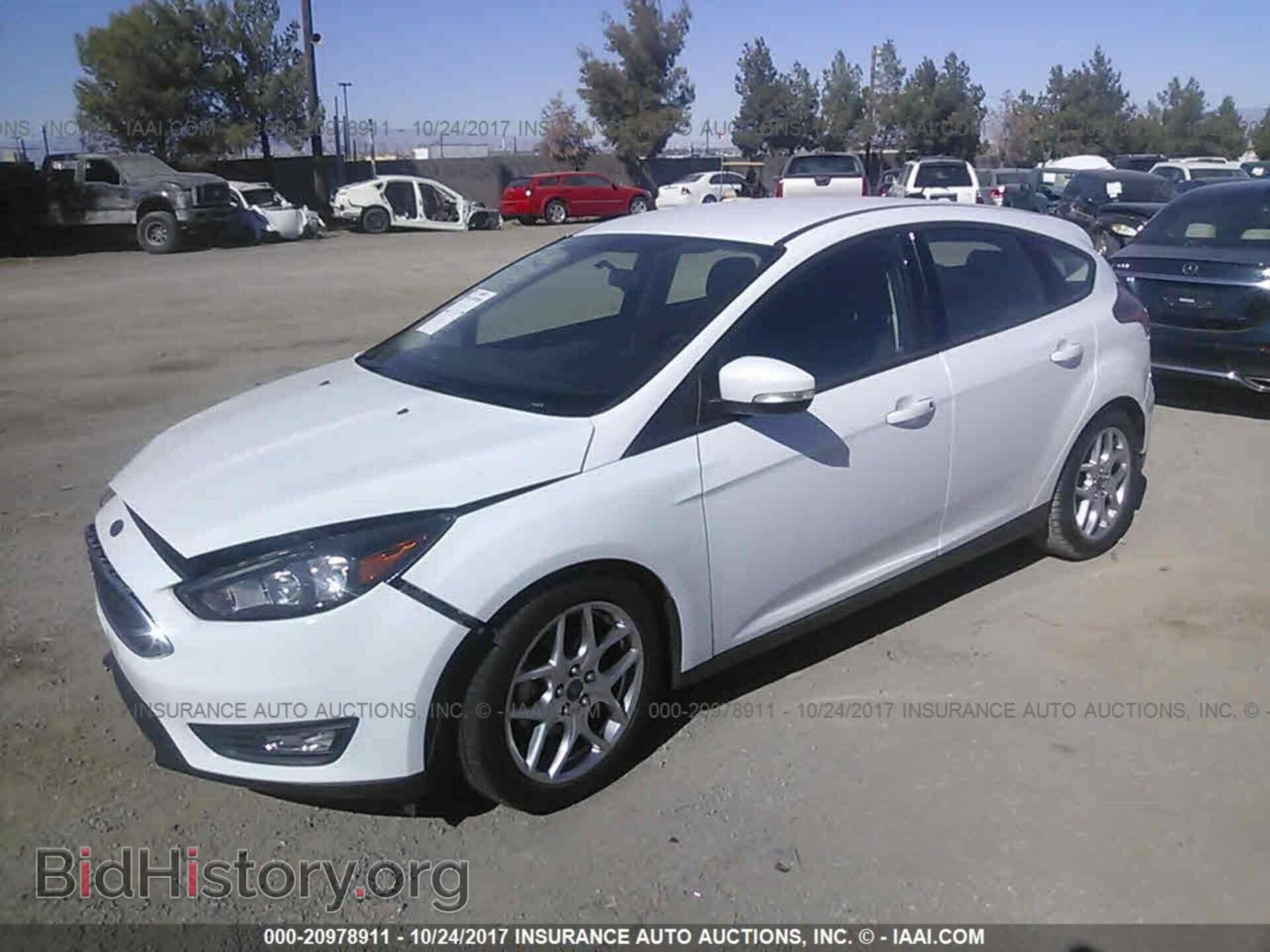 2015 Ford Focus - VIN: 1FADP3K28FL232114 - Photo 2